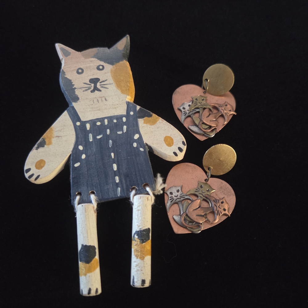 Vtg Cat Wooden Brooch & Earrings - Picture 1 of 5